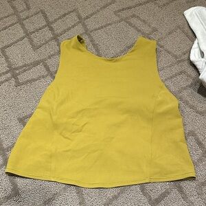 Lululemon Twistback tank with bra